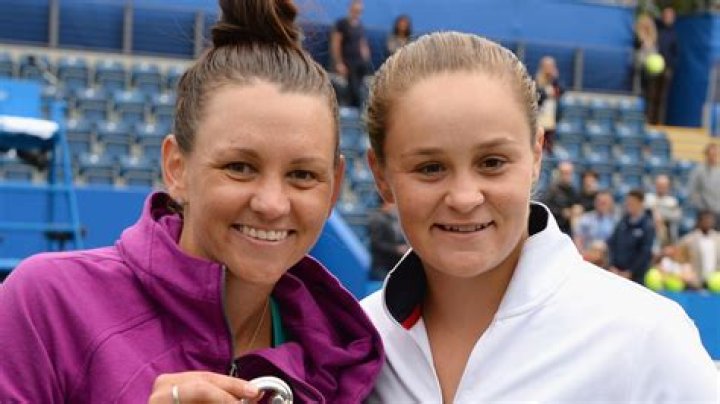 
Casey Dellacqua Height, Weight, Net Worth, Age, Birthday, Wikipedia, Who, Nationality, Biography 