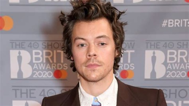 
Harry Styles On Why He Keeps His Sexuality Private and How It’s ‘Benefited’ Him to Be Closed Off 